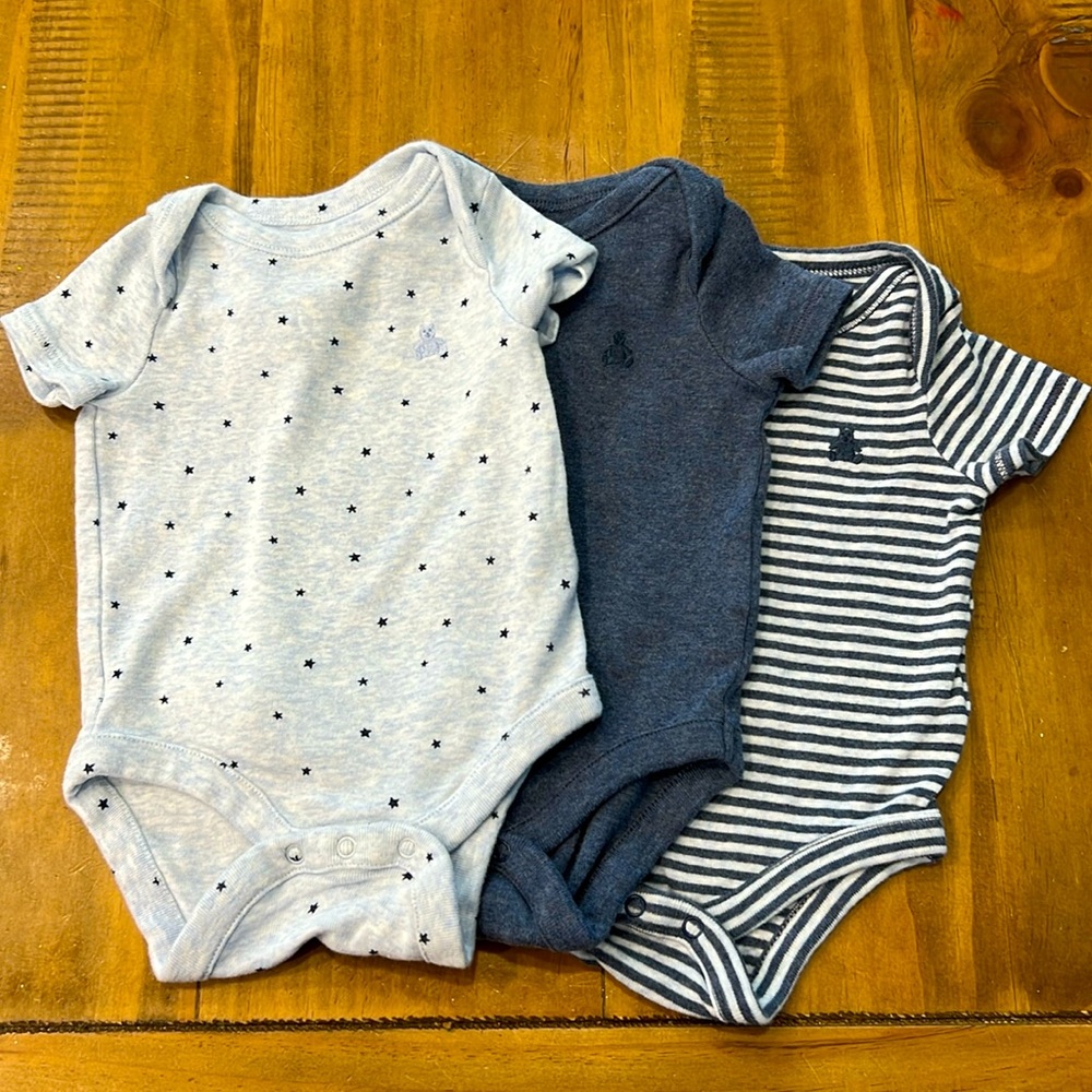Gap organic cotton onsie set
